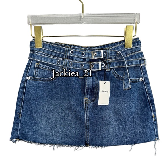 Forever 21 Dresses & Skirts - 💙❤️ Forever 21 Classic Blue Denim Skirt